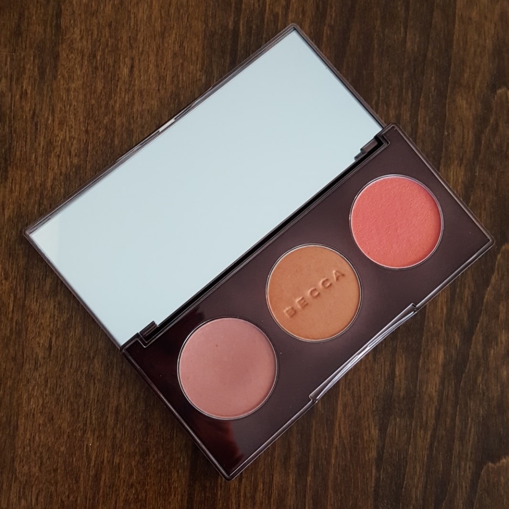 Becca Blushing With Light Blush Trio Palette